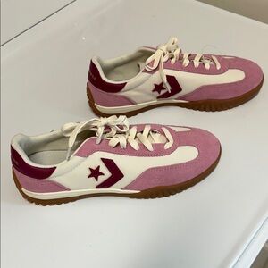 Cool Converse All Star Pink and White Sneakers with Star Logo NWOT - Unisex